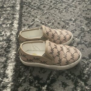 MK shoes size 9c
